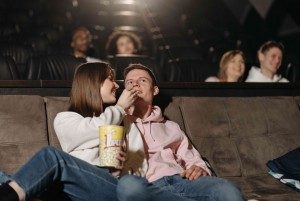10 Referensi Film Indoxxi Yang Bisa Kamu Tonton Di Bioskop Saat Libur Kerja